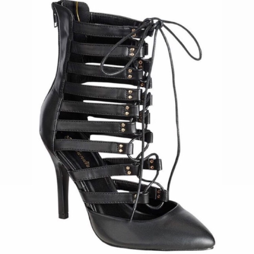 ‼️ Strap up and laced pointed heel booties